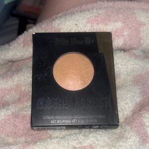Kat Von D Metal Crush Extreme Highlighter - Radiant Gold